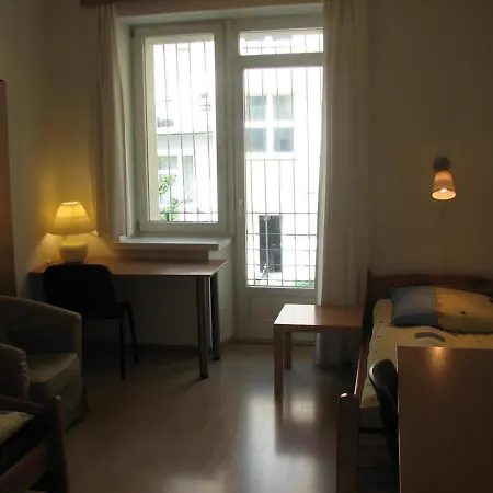 Salwator Apartment *